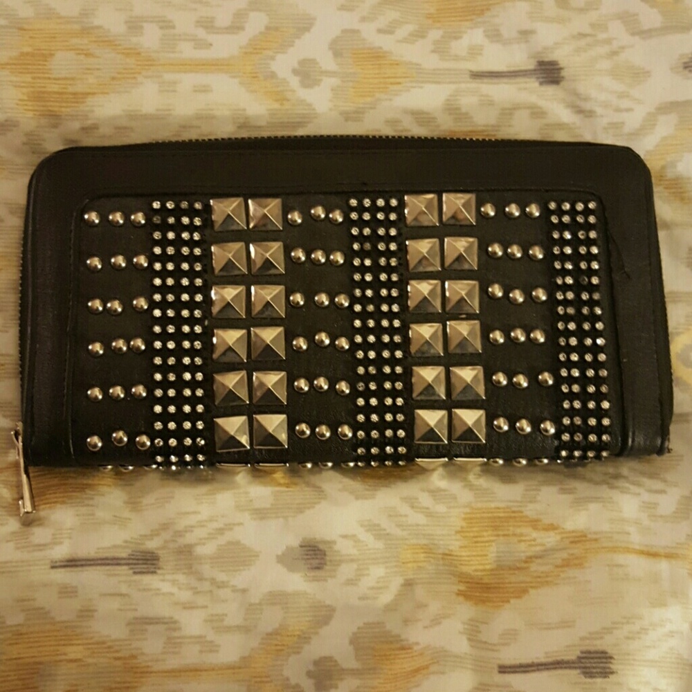 COPY - Jeweled wallet